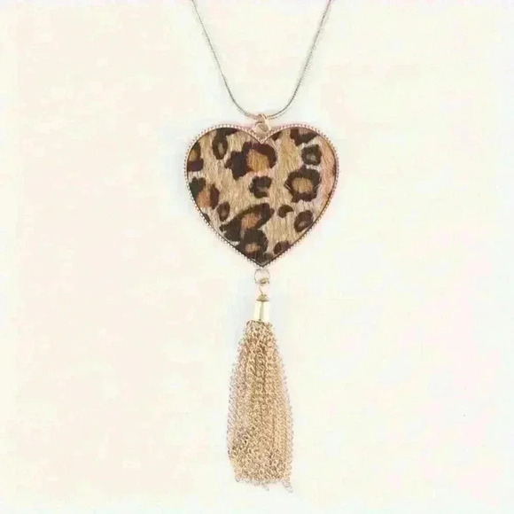 Jewelry - Leopard Heart Necklace